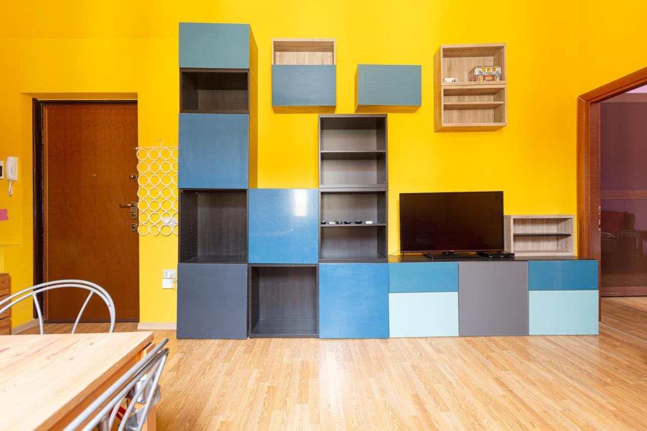 Milano Viale Umbria Colorful Apartment Extérieur photo